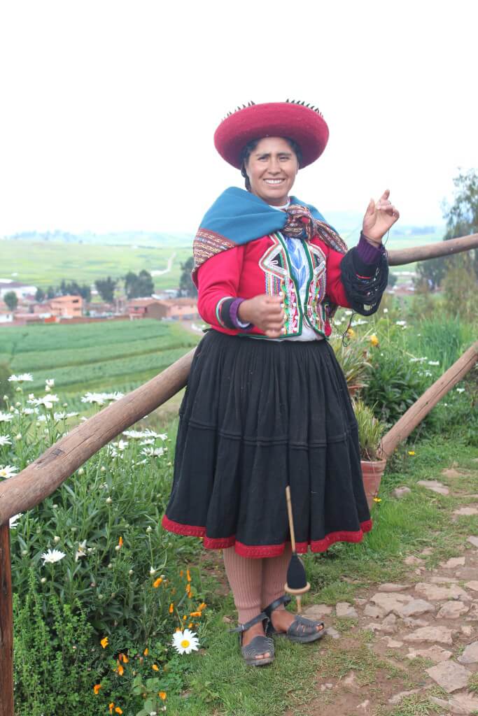 Woman from Chinchero spinning wool